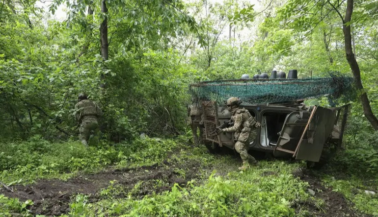 Russian forces advance near Ivanopillia on approaches to Kostiantynivka - DeepState