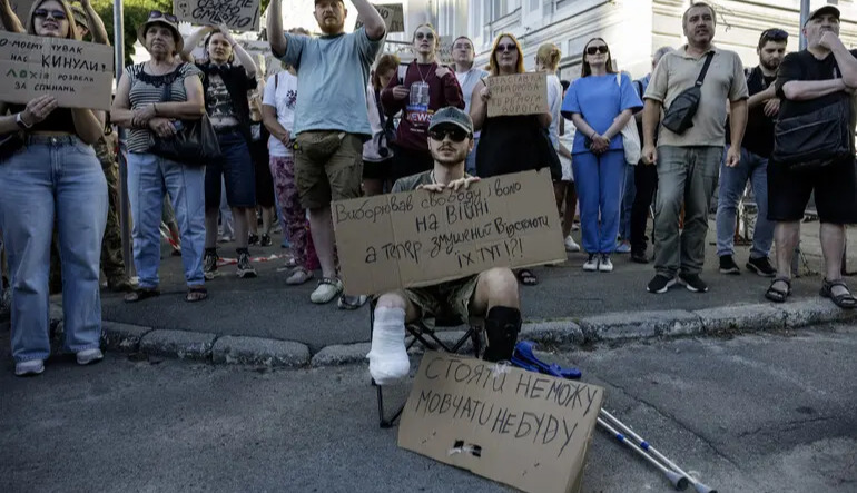 Pressure mounts as backlash grows over Fedorov's dismissal and Syrskyi's leadership