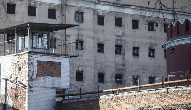 Russia moves to expand military recruitment to more convicted criminals