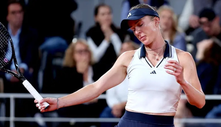 Svitolina reaches Toronto semifinals after comeback win over Alexandrova