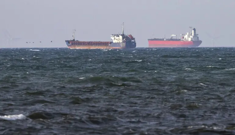 US prepares new sanctions on Iran as Strait of Hormuz blockade continues
