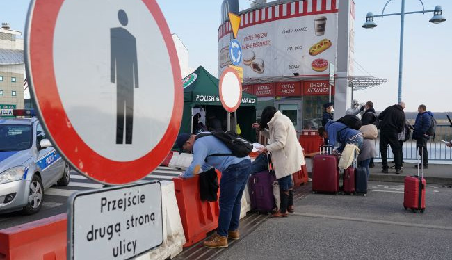 Ukrainians advised to get border stamp when leaving for EU