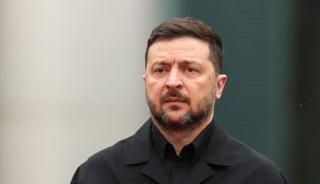 Zelenskyy warns airlines about risks in Russian airspace