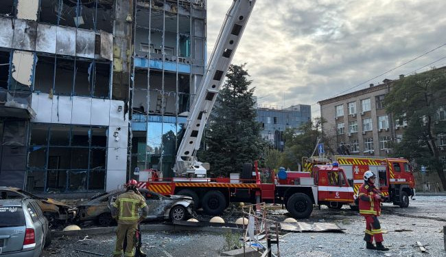 Russian strikes disrupt Kyiv data centers, TV broadcasts and internet services