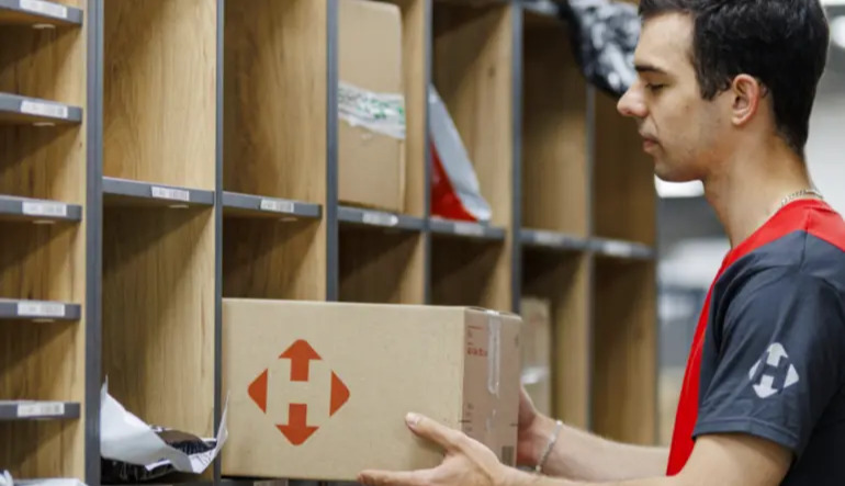 Nova Poshta cuts free parcel storage period from seven to five days