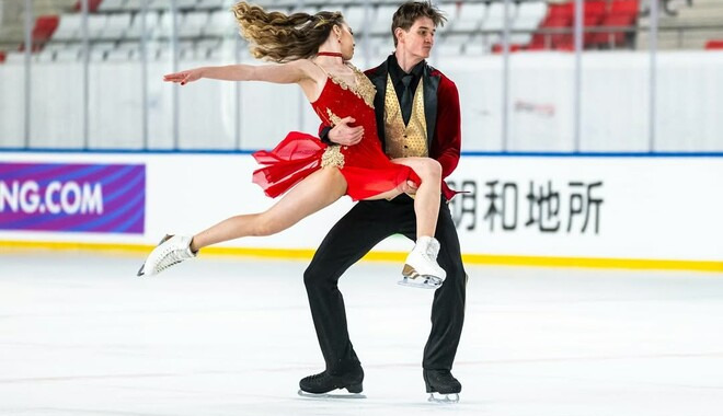 Ukrainian couple sets figure skating record