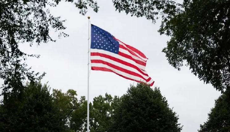 US suspends issuance of “green cards” for relocation: what happened