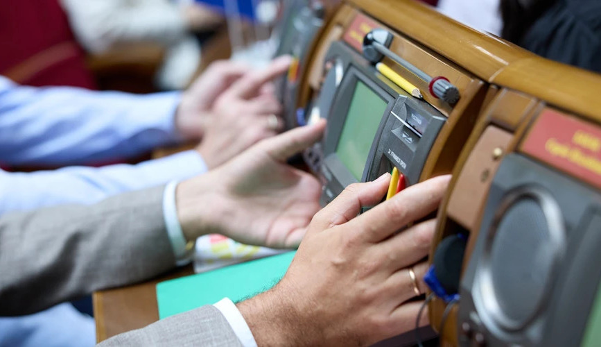 Verkhovna Rada extends martial law in Ukraine for 90 more days