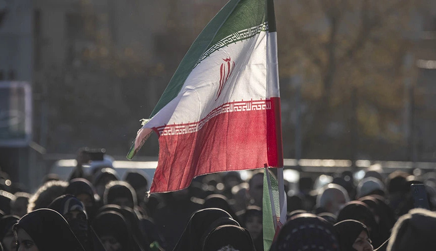 Iran closes airspace and places armed forces on full combat readiness