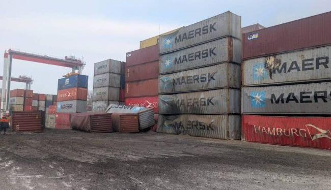 Russia launches ballistic strike on Chornomorsk port: one wounded, oil spill reported