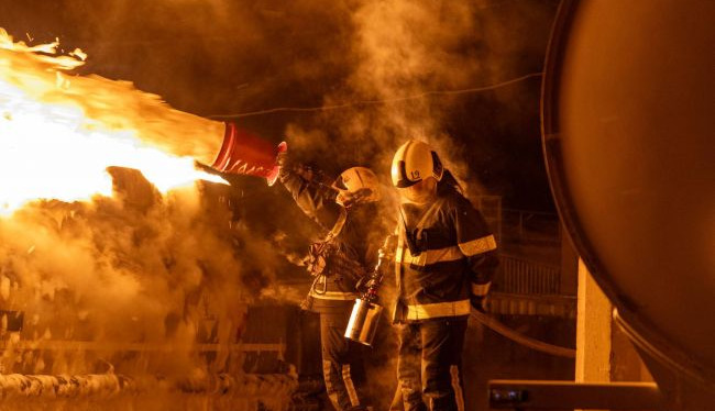 Russia launches more than 370 drones and 21 missiles at Ukraine overnight: how air defenses responded