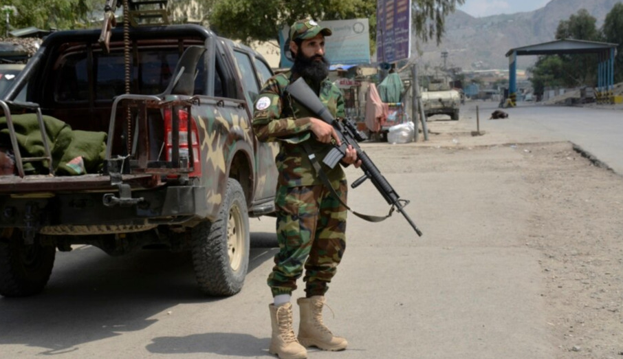Fierce clashes between Taliban and Pakistani army leave 20 security personnel and 3 civilians dead