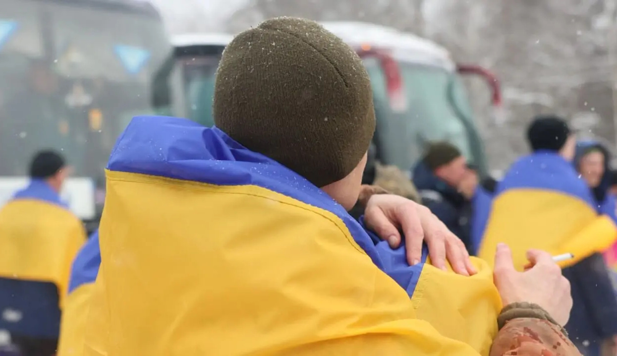 Ukraine frees 157 POWs, including Mariupol defenders