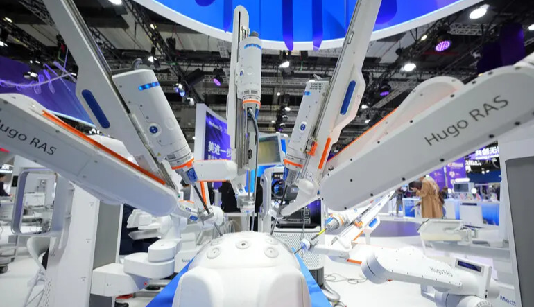 Robot performs first cancer removal surgeries