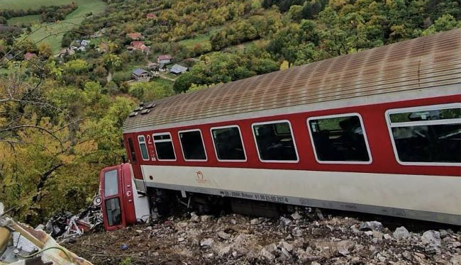 Two high-speed trains collide in Slovakia, over 100 injured, two in critical condition