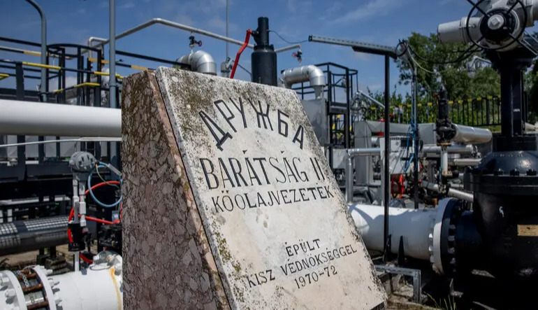 Slovakia expects Druzhba oil pipeline operations to resume tomorrow; Ukraine refrains from official comment