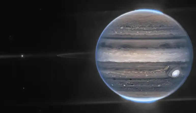 Jupiter’s moons leave “cold footprints” in the planet’s auroras