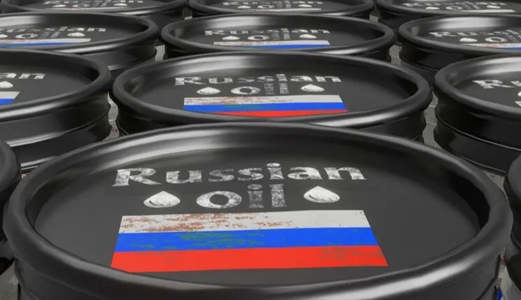 US temporarily allows sale of Russian oil