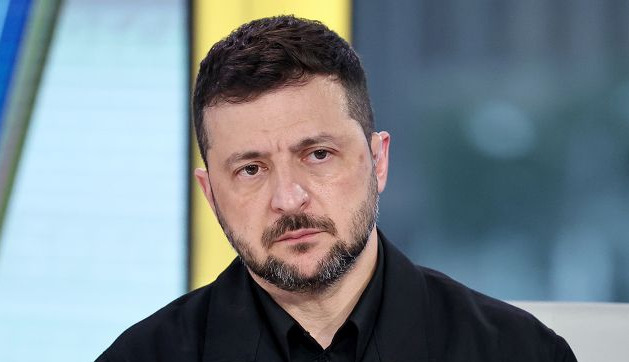 Volodymyr Zelenskyy offers lawmakers a choice: work in parliament or go to the front