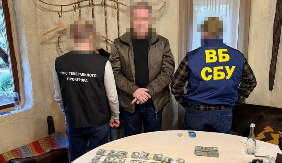 $620,000 bribe: deputy heads of two SBU regional offices detained