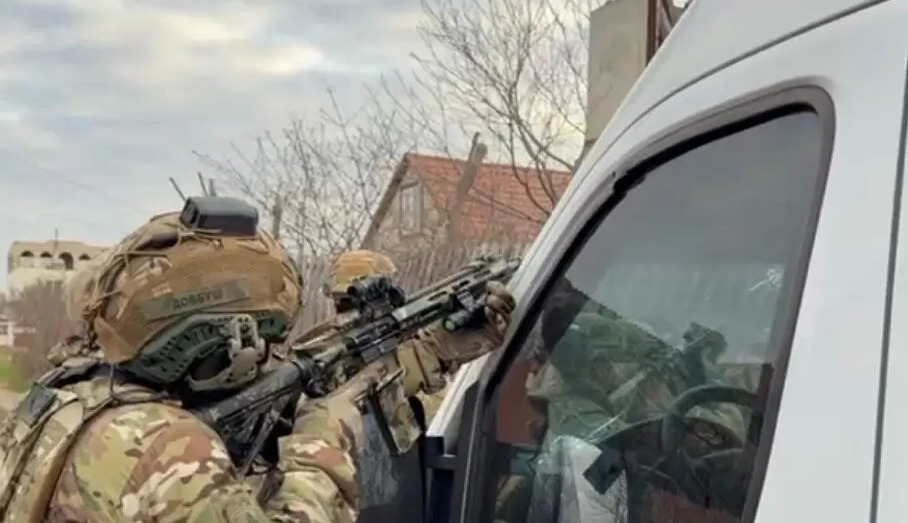 A man who opened fire on police in Odesa was killed during his arrest