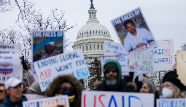 New wave of “No Kings” protests erupts in the United States