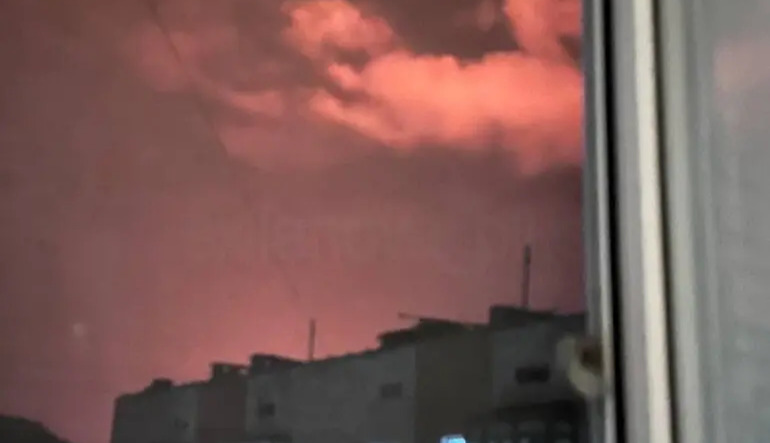 After a drone attack, the largest oil terminal in Crimea caught fire in Feodosia