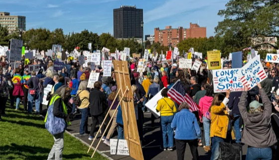 “No Kings”: mass protests against Trump erupt across the U.S.