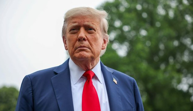 Trump says he will personally block the Strait of Hormuz after failed Iran talks