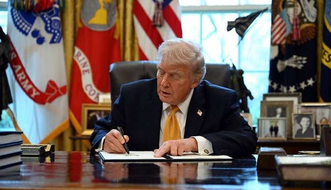 Donald Trump again banned Russian ships from docking in United States, citing national security concerns