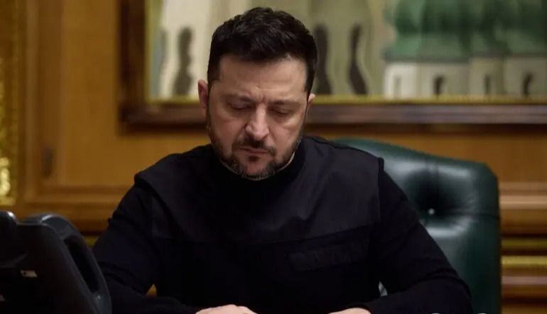 In Belarus, artillery positions are being set up and roads toward the border are being built, says Volodymyr Zelenskyy