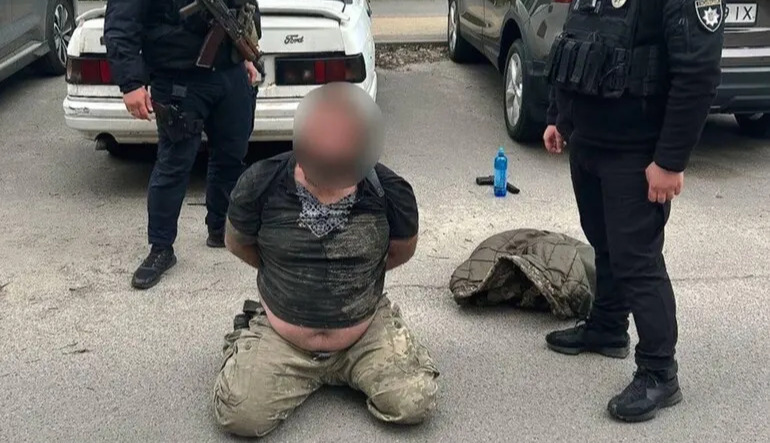 Got out of a taxi and opened fire: a man who устроив a shooting was detained in Bucha