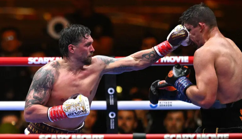 Tough win for Usyk against Verhoeven: watch the knockout