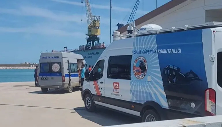 Turkish fishing vessel sinks near Sevastopol after attack, one fisherman killed