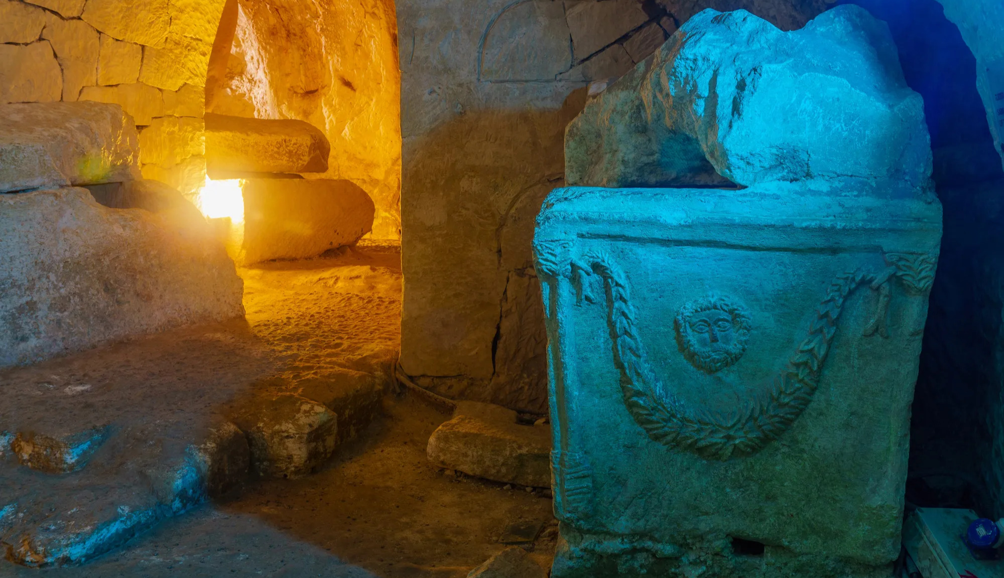In Naples, archaeologists uncover 2,000-year-old sarcophagus, find remarkably well-preserved body