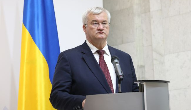 Ukraine urges Poland to act with restraint amid rising tensions