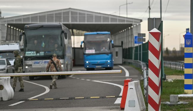 Queues at Poland-Ukraine border exceed 12 hours