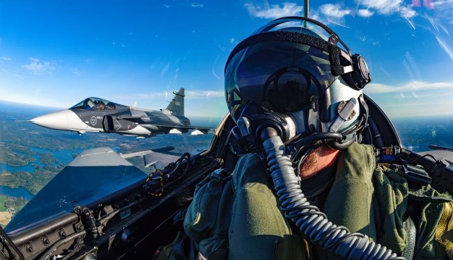 Ukraine signs deal to acquire Swedish Gripen fighter jets
