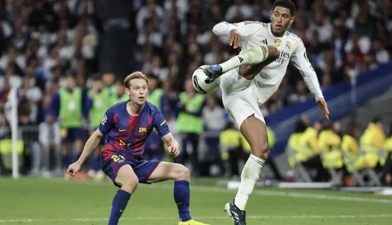 Real Madrid defeat Barcelona in the season’s first El Clásico